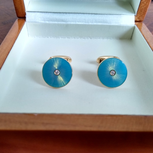 FABERGÉ 18K Gold, Diamond cufflinks. *UNISEX* - Picture 2 of 8